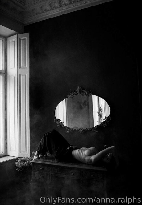 Anna Ralphs top model img