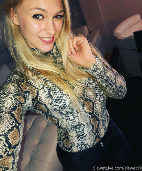 beautiful russian onlyfans art naked photo