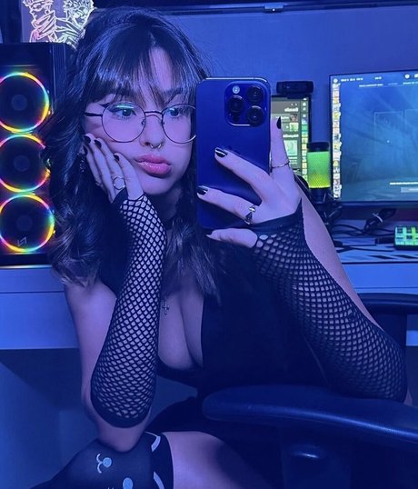 Bibivitona model top photos