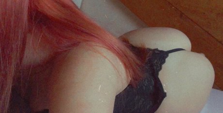 Abisssh star nude image