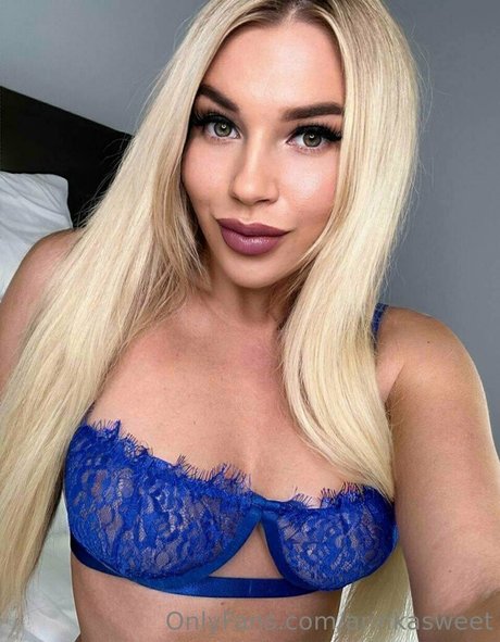 Arinkasweet sexy model pictures