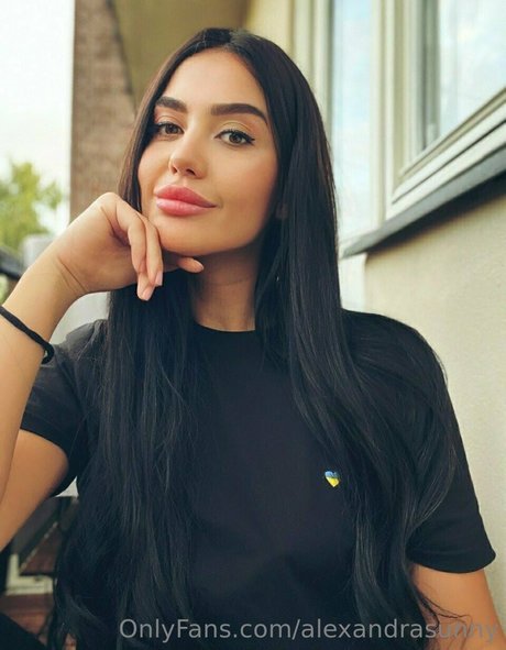 alexandrasunny perfect model img