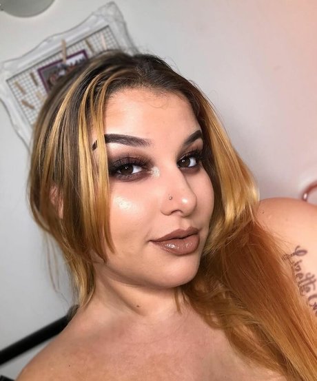 Ilianna star adult img