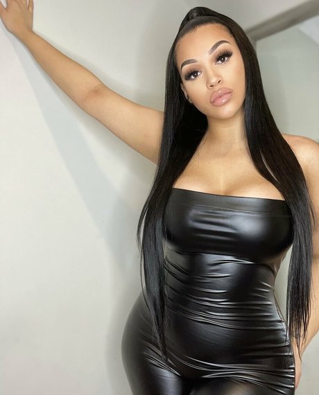 neljassenia porn star gallery