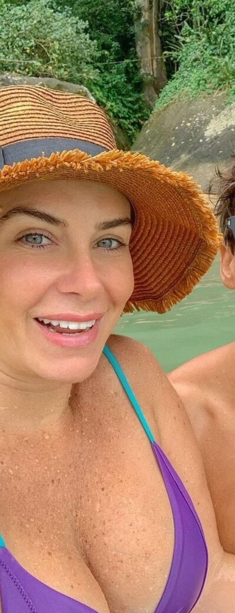 Larissa Erthal adult actress picture