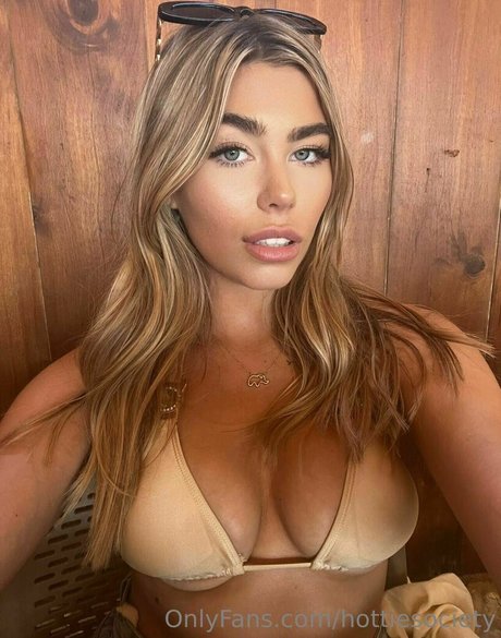 hottiesociety pornstar gallery