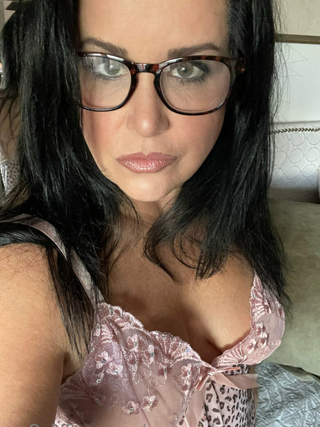 evparrish art actress picture