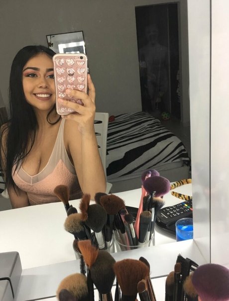 Stefaniepaolao actress pics