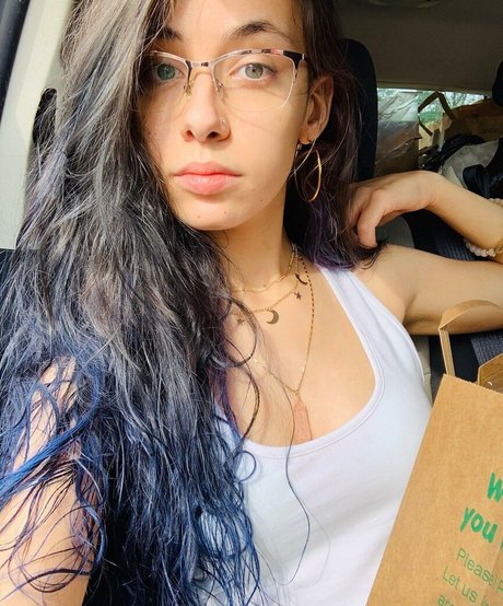 Lexi Lynx model pornographic pics