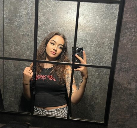 misbehavedjade perfect model photos