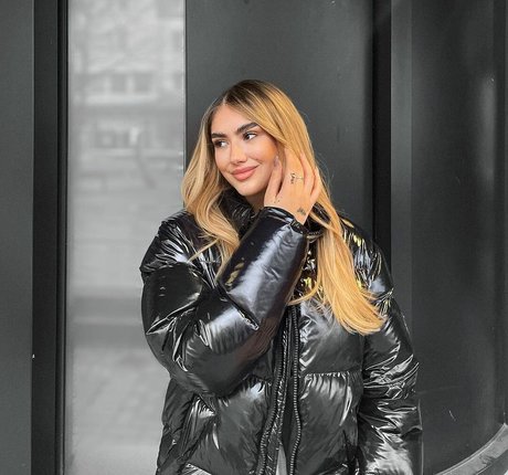 lisa straube beautiful pornstar image