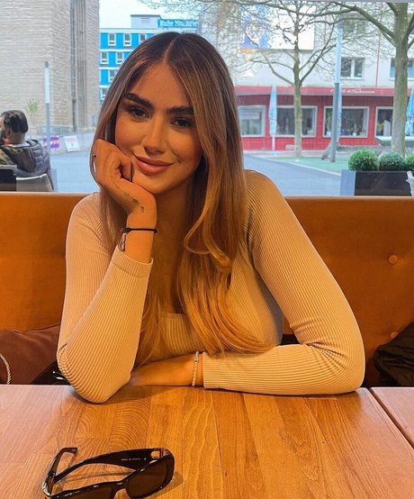 lisa straube pornstar exclusive galleries