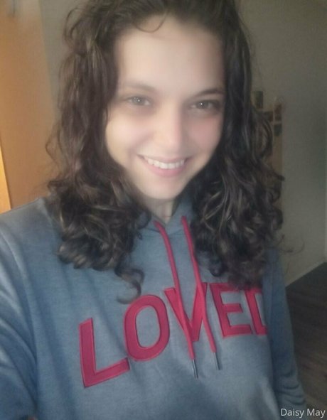 doitwithdaisy model nude pictures