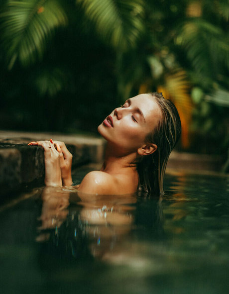 Polina Malinovskaya perfect pornstar img