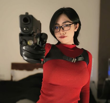 Poon Wrunya pretty model gallery