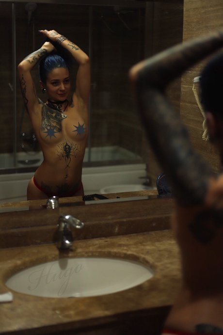 18 year old onlyfans erotic photo