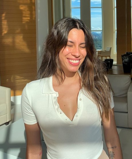 Fernanda Mota Farhat hd actress pic