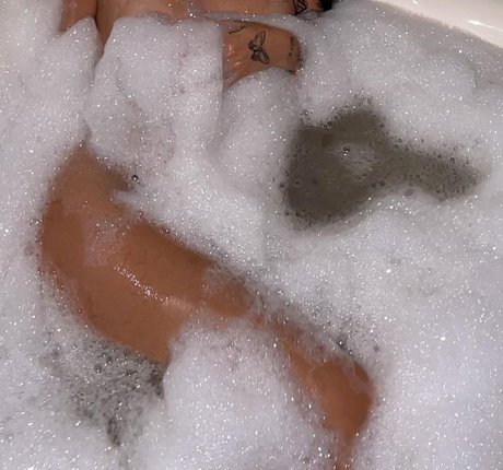 Fernanda Mota Farhat exclusive star archive