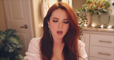 Goodnight Moon porn actress gallery