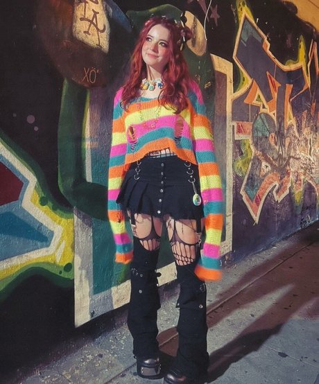 Goodnight Moon pornographic star pic