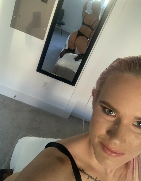 Shazza McKenzie sex pornstar image