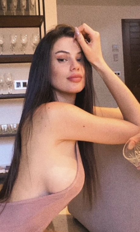 Monika Kinga star sexy gallery