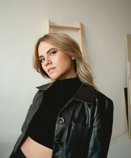 Axelle Maga pornstar sexy photo