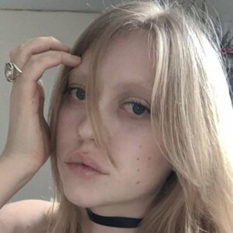 YuStef pornographic actress photo