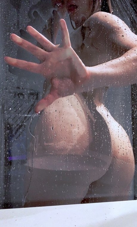 YuStef pretty pornstar gallery