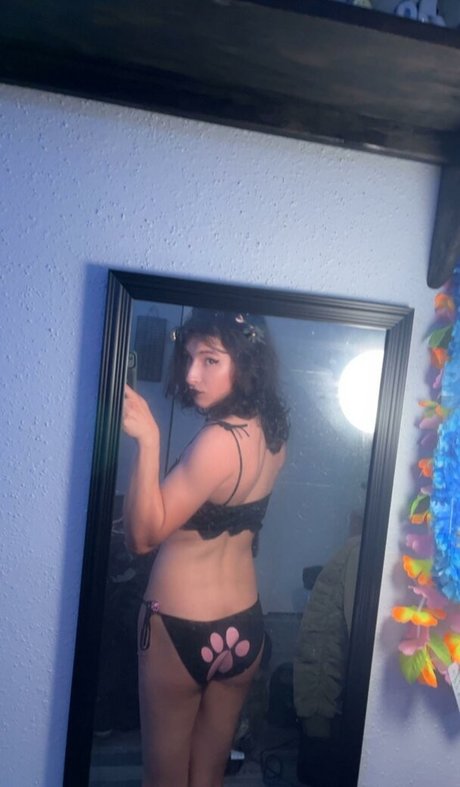 moms onlyfans free gallery