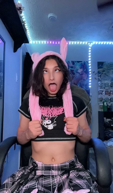 Whisperfem model beautiful images