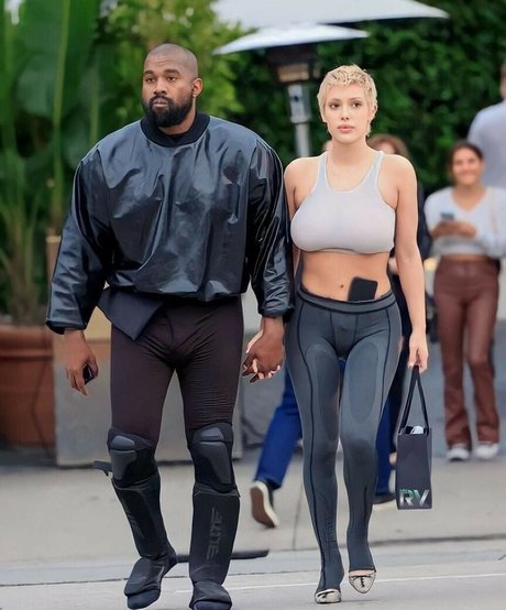 Bianca Censori star naked pictures