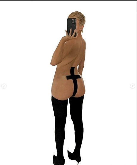 Bianca Censori star nudes pictures