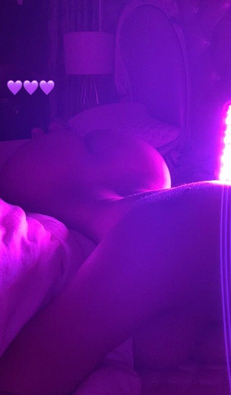 naomiiper pornstar sexy pictures