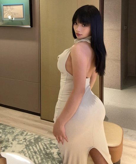 naomiiper star high quality pictures