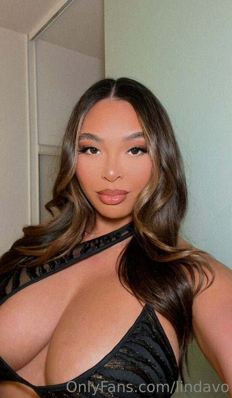 Linda Vo erotic pornstar archive