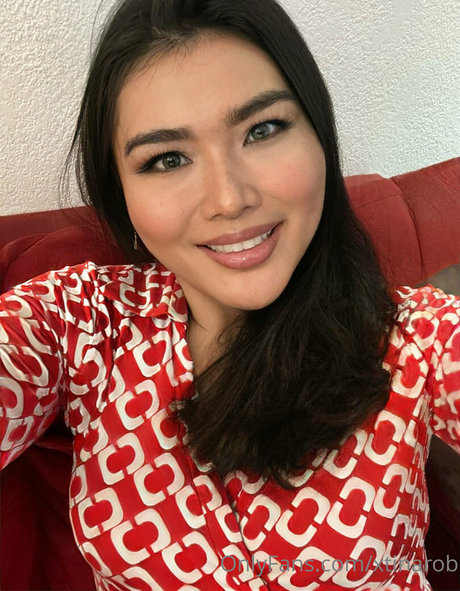 xtinarob hot star archive