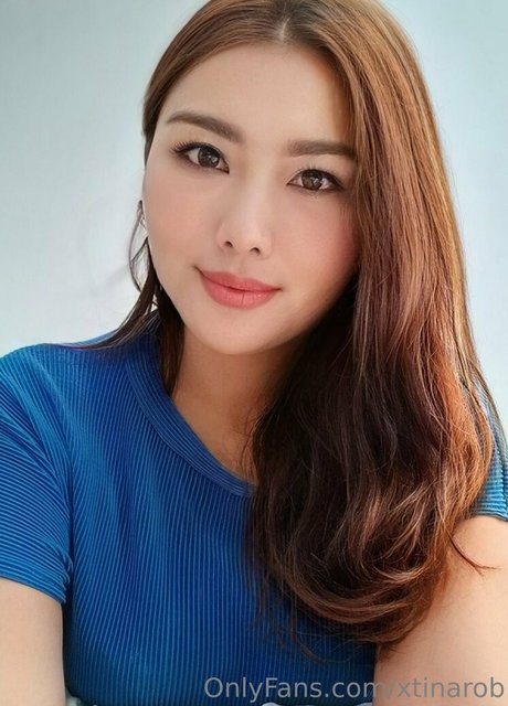 xtinarob adult actress picture