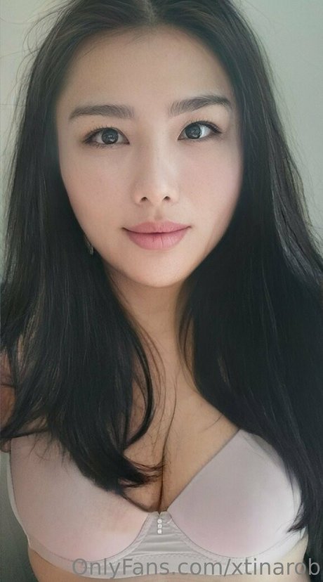 xtinarob actress picture