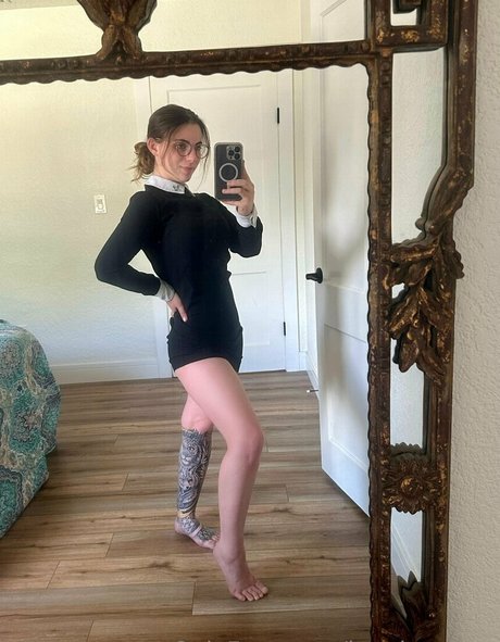 lunabennatv naked actress pictures