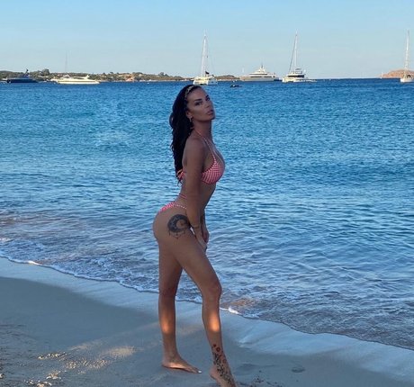 Antonella Mosetti model hot photos