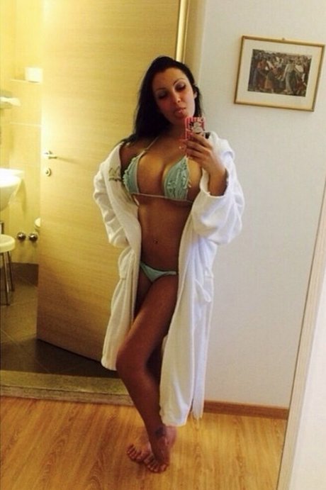 Elettra Lamborghini perfect model images