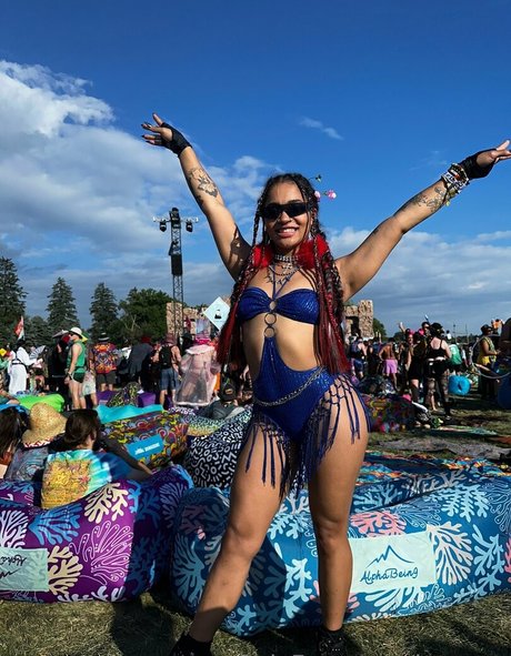 be rave star nude img