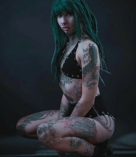 micky009 naked actress picture