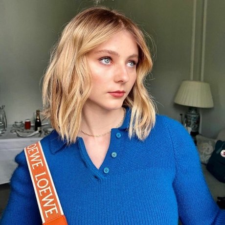 Thomasin Mckenzie perfect star pictures