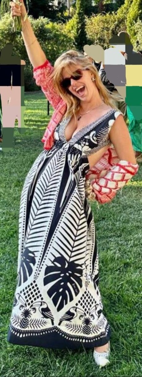 Kelli Garner star hot image