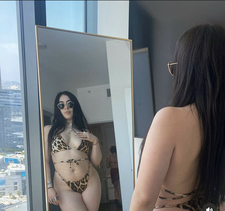 bigtiddygothgirll star photo