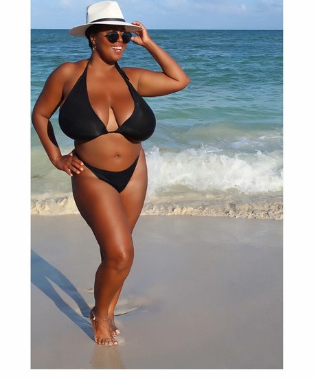 Monique Cooper model naked pics