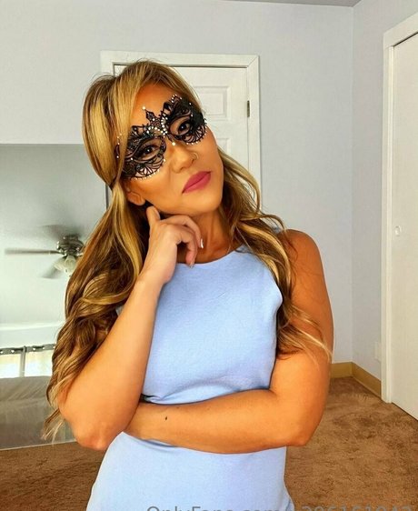 naughtydiamond11 model sexy gallery