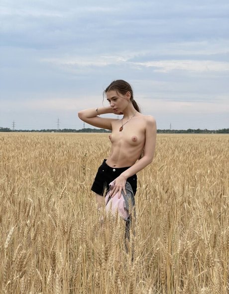 Sowa Valeri porn model pics